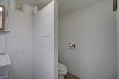 3563 Fulton Road Cleveland OH 44109