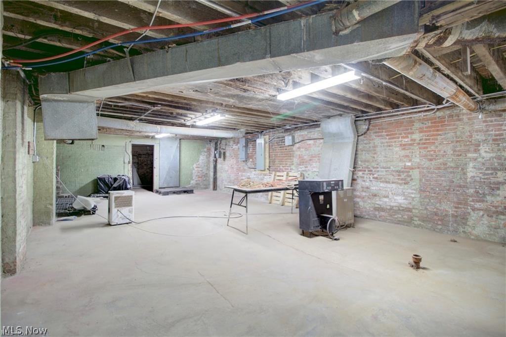 3563 Fulton Road Cleveland OH 44109