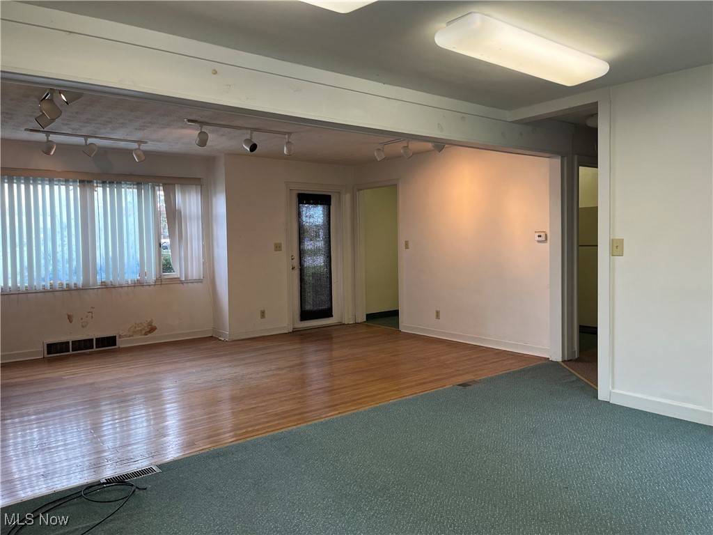 6942 State Route 44 Ravenna OH 44266