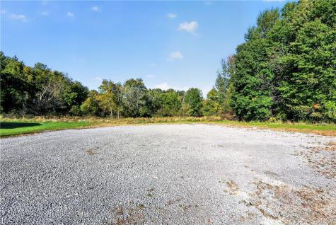 8590 Hitchcock Road Youngstown OH 44512