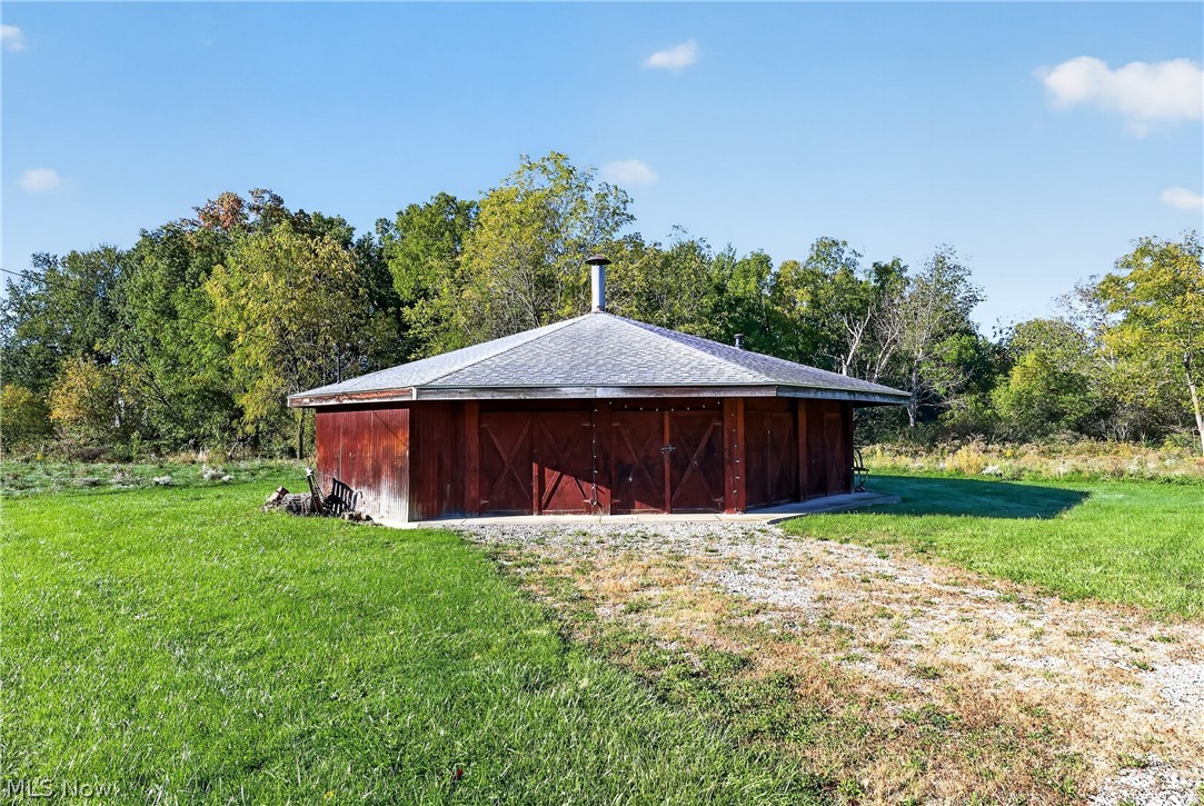 8590 Hitchcock Road Youngstown OH 44512