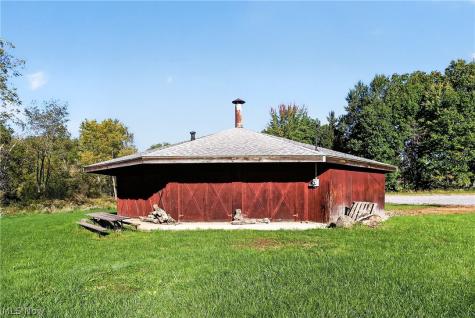 8590 Hitchcock Road Youngstown OH 44512