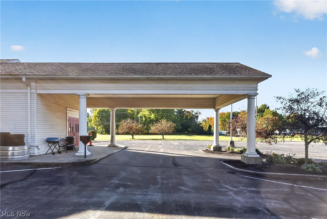 8590 Hitchcock Road Youngstown OH 44512