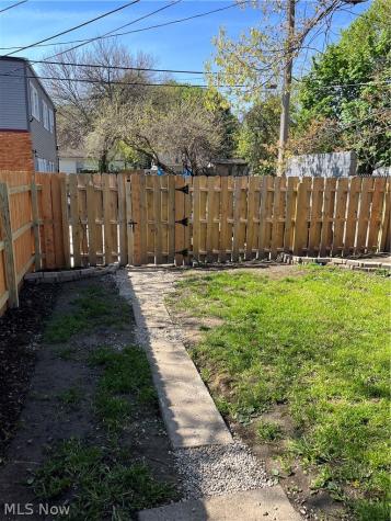5007 Clark Avenue Cleveland OH 44102