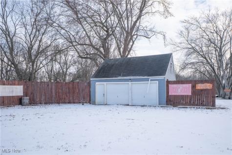 8216 Navarre Road SW Massillon OH 44662