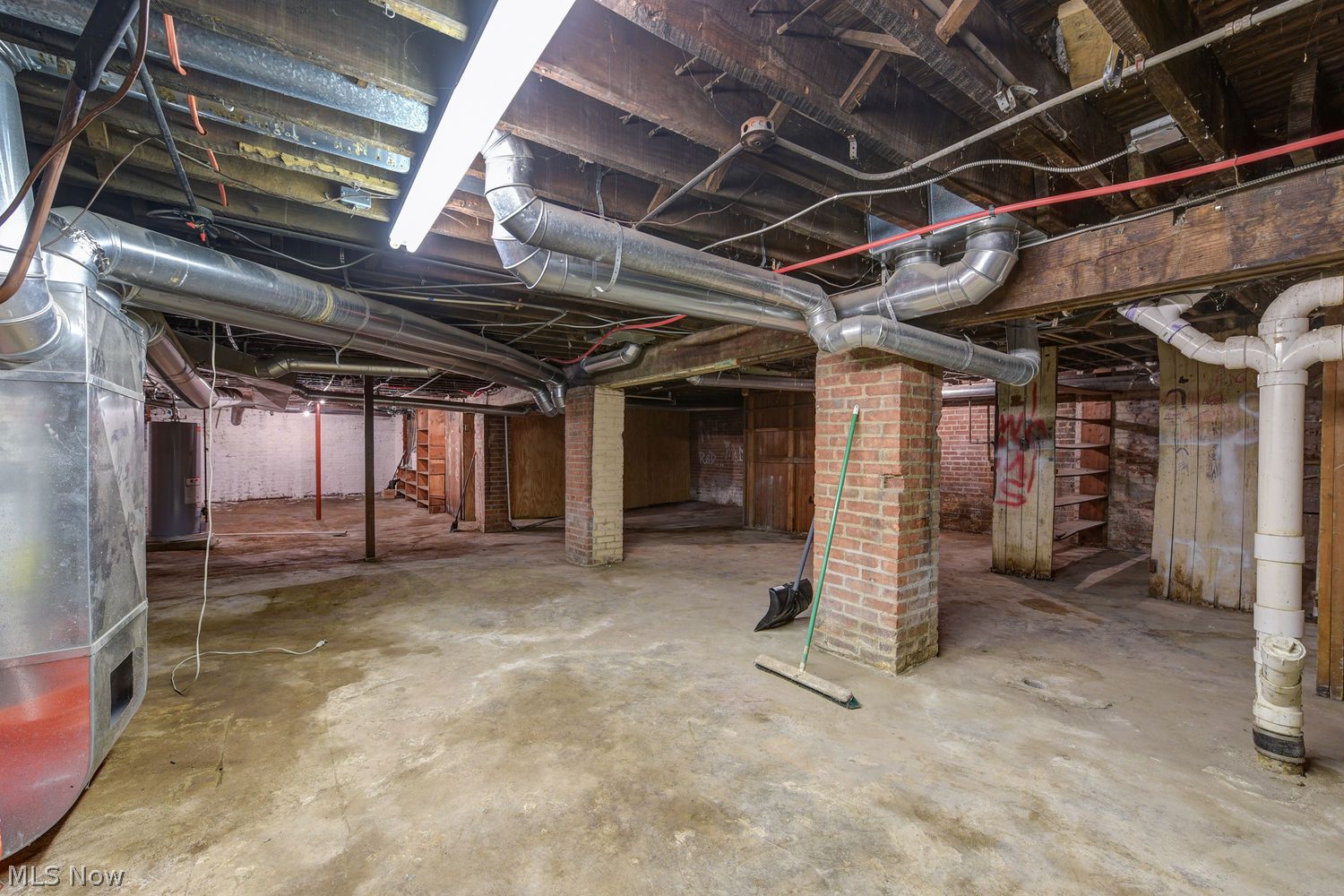 11723 Lorain Avenue Cleveland OH 44111