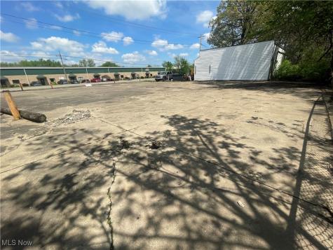 Navarre Road SW Canton OH 44706