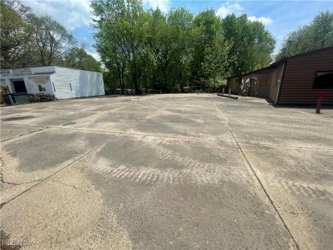 Navarre Road SW Canton OH 44706