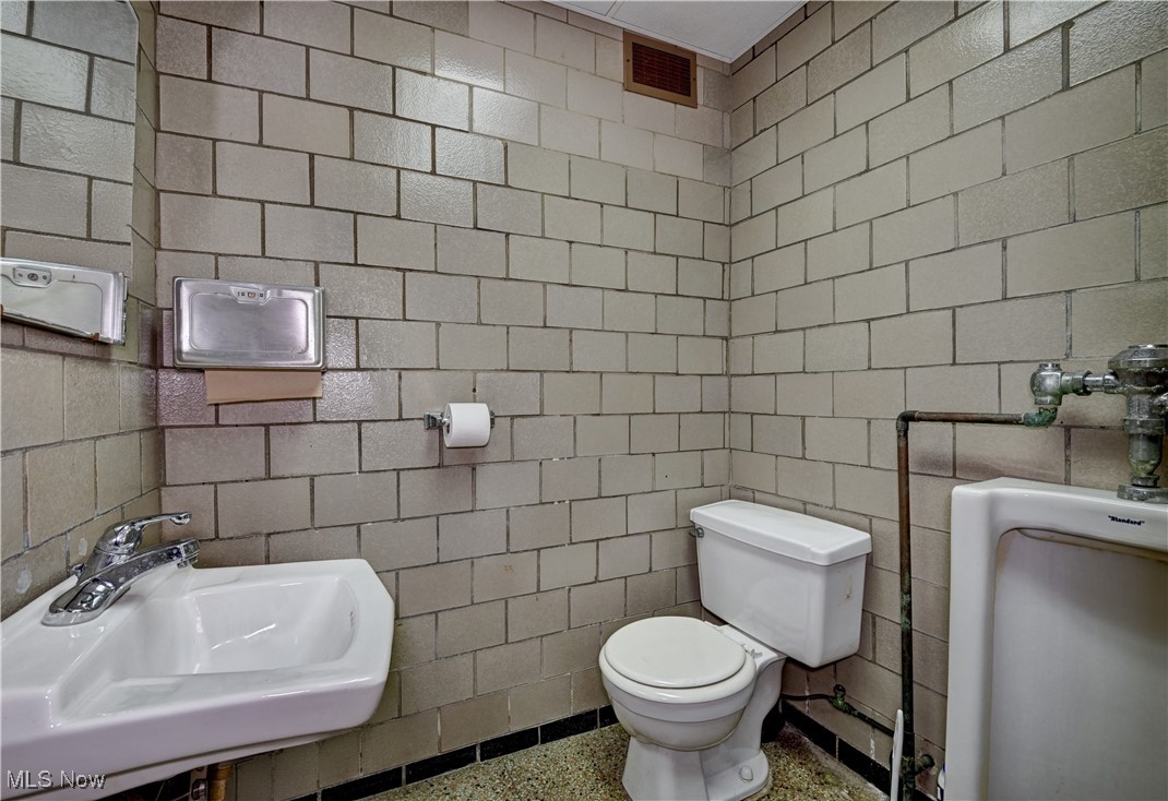 204 W Main Street Dalton OH 44618