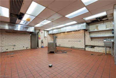 2729 Cleveland Avenue NW Canton OH 44709