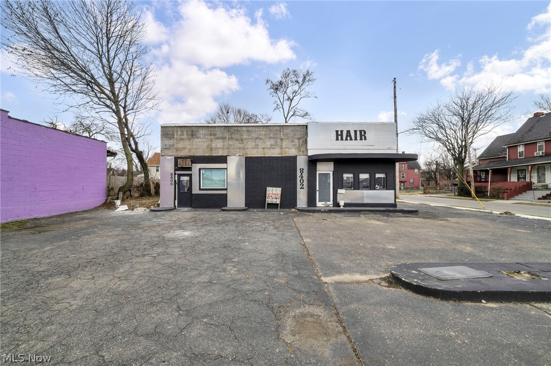 8400-8402 Cedar Avenue Cleveland OH 44103