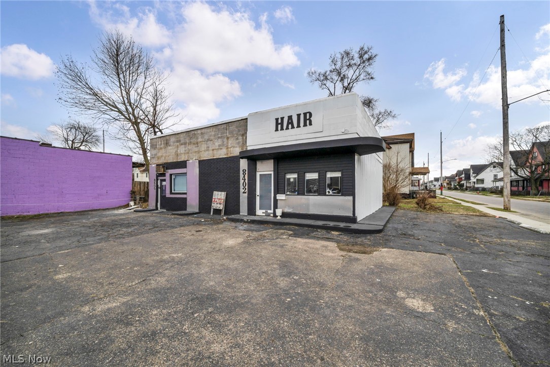 8400-8402 Cedar Avenue Cleveland OH 44103