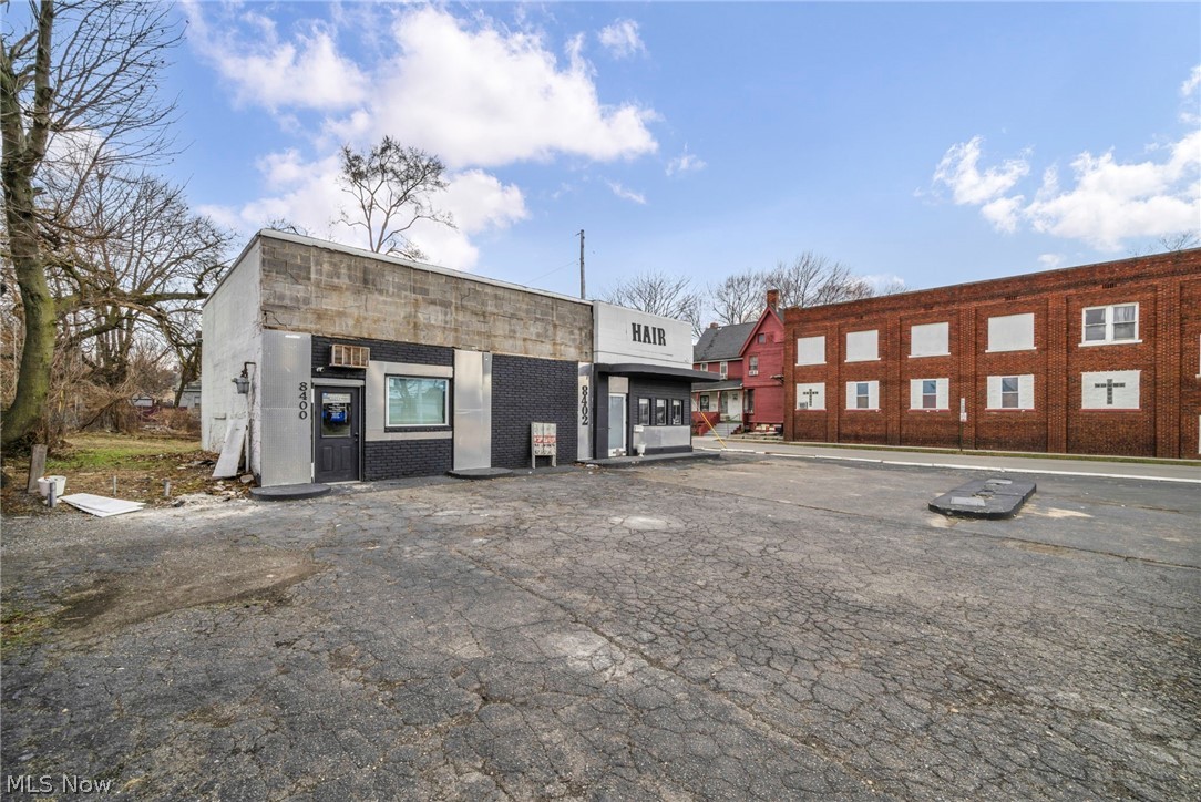 8400-8402 Cedar Avenue Cleveland OH 44103