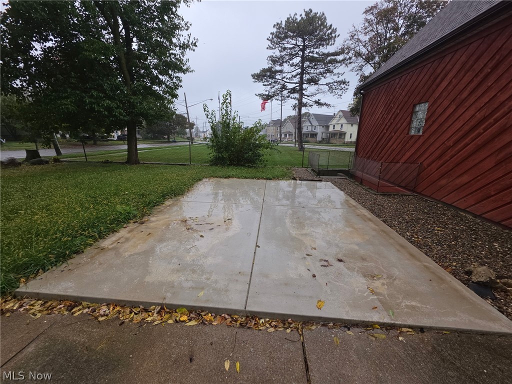 1319 W Erie Avenue Lorain OH 44052