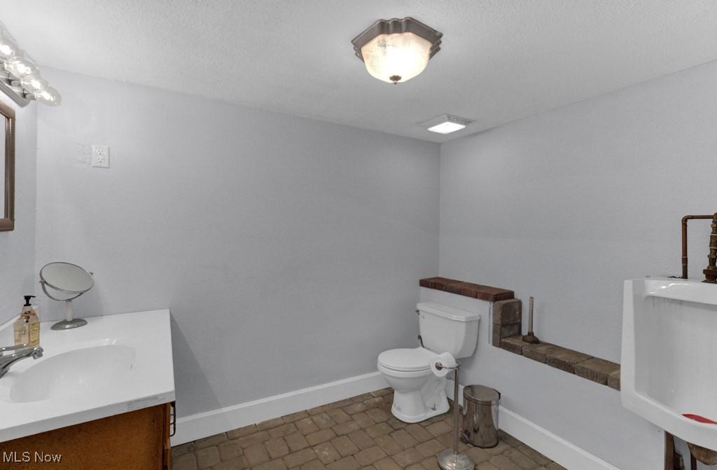 7000 Alliance Road NW Malvern OH 44644