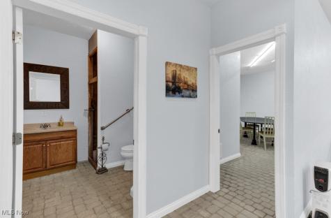 7000 Alliance Road NW Malvern OH 44644