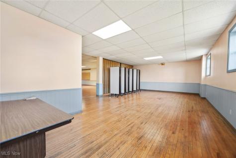 223 2nd Street Barberton OH 44203