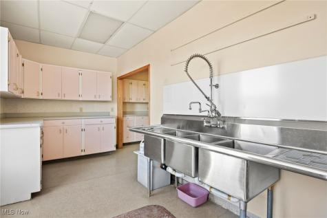 223 2nd Street Barberton OH 44203