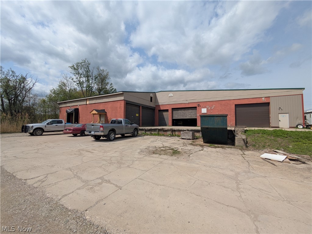 9755 Plank Road Montville OH 44064