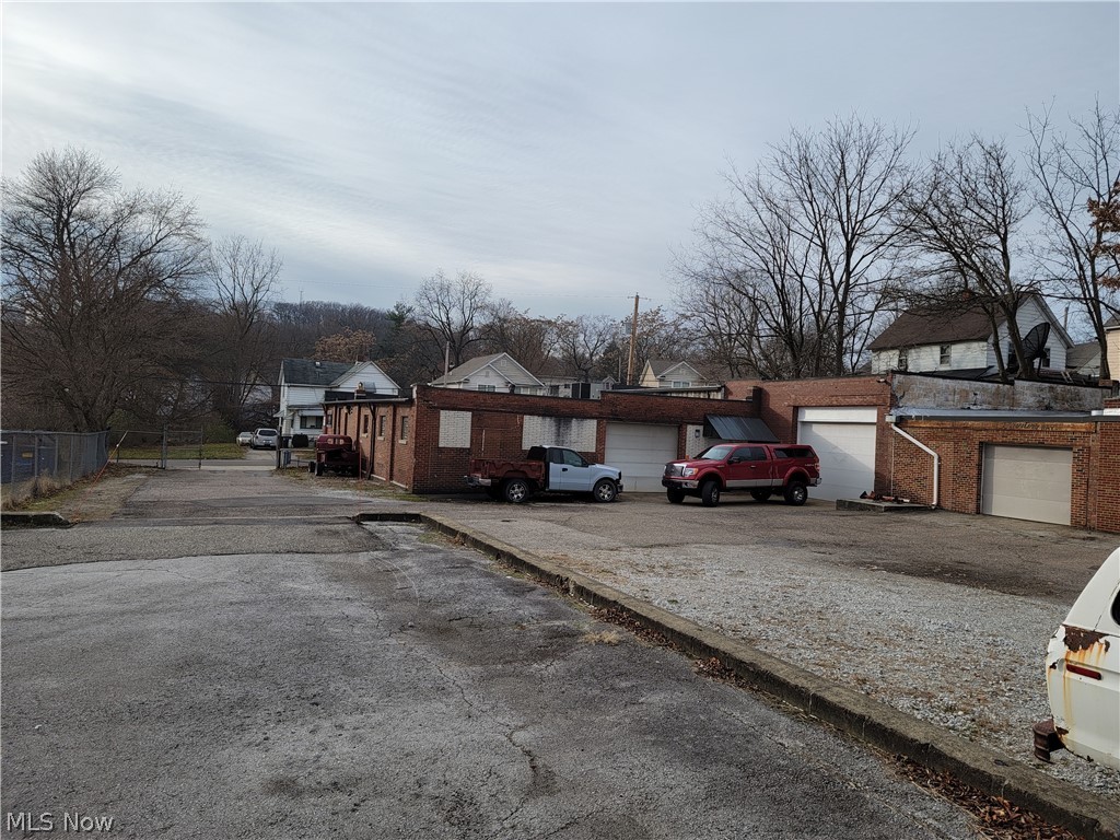 771 Moon Street Akron OH 44307