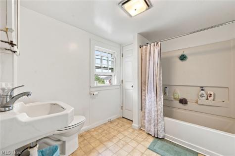 642 E Summit Street Kent OH 44240