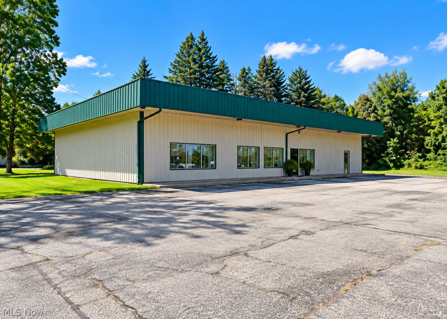 326 W Main Road Conneaut OH 44030