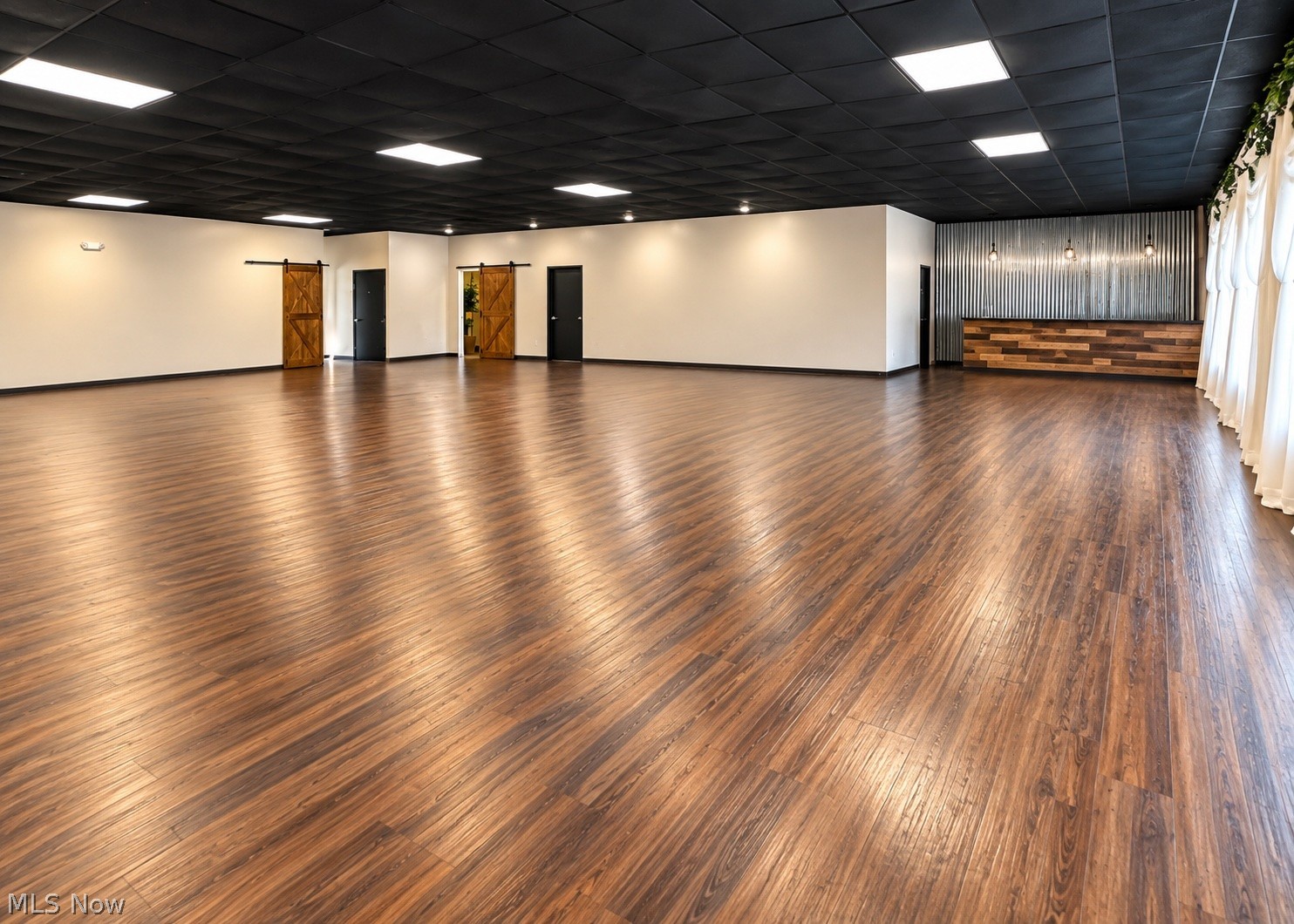 326 W Main Road Conneaut OH 44030