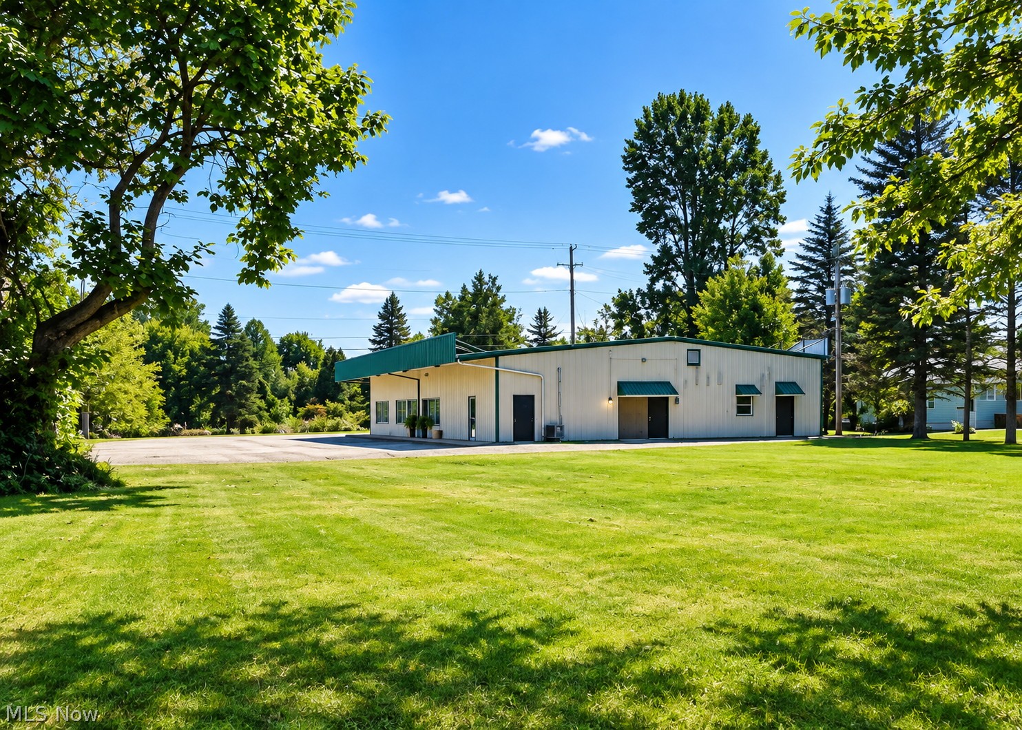326 W Main Road Conneaut OH 44030