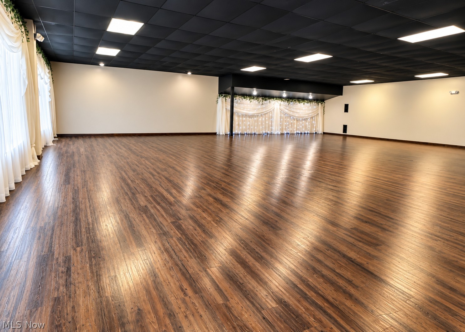 326 W Main Road Conneaut OH 44030