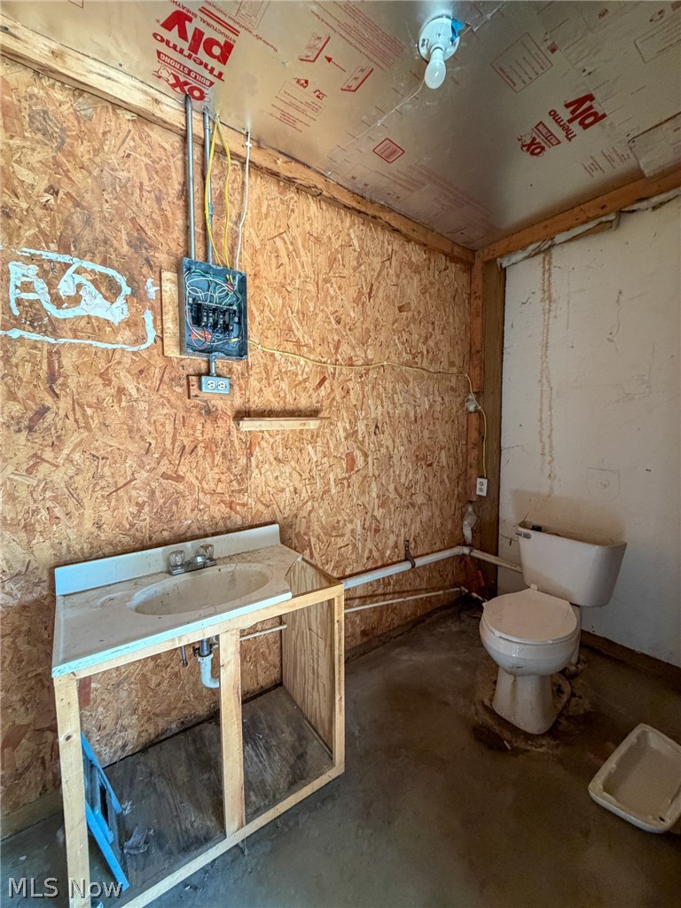 1641 Sr 39 Dover OH 44622
