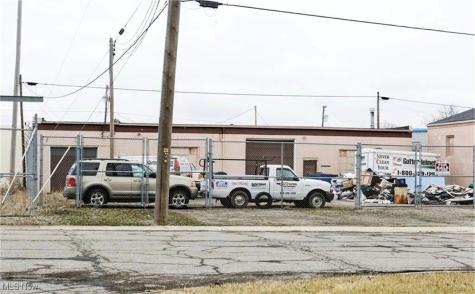 160 Eady Court Elyria OH 44035