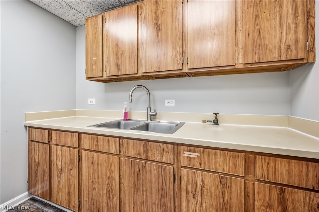 1820 E Market Street Warren OH 44483