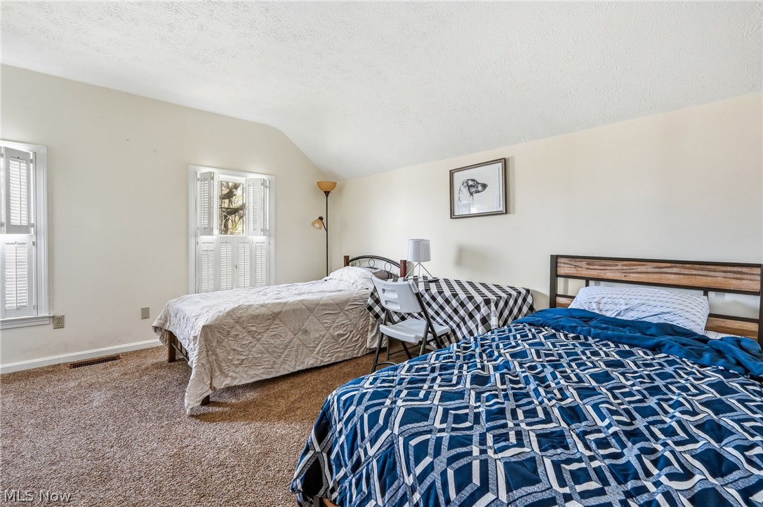1820 E Market Street Warren OH 44483