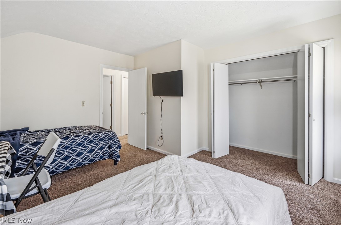 1820 E Market Street Warren OH 44483