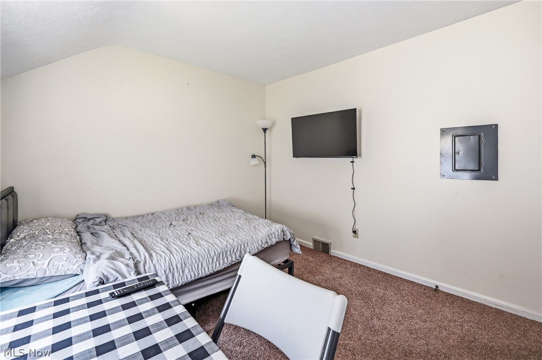 1820 E Market Street Warren OH 44483