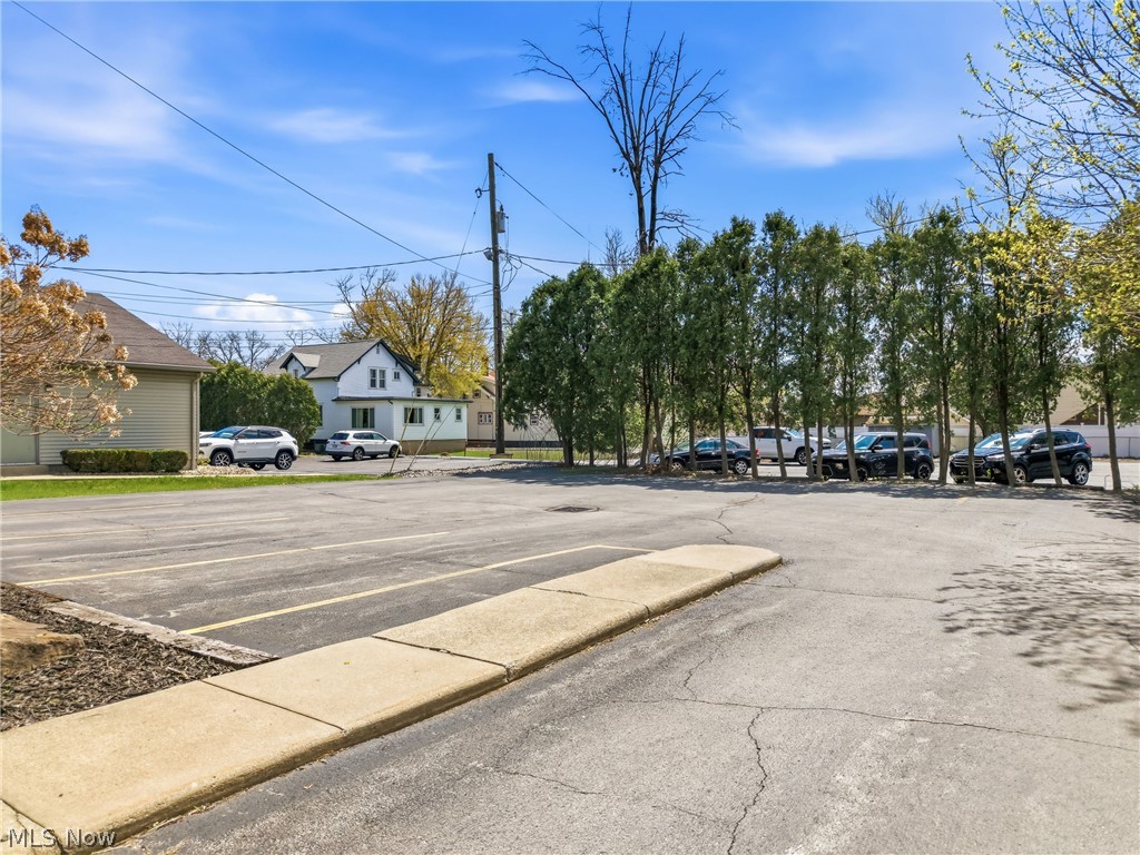 1820 E Market Street Warren OH 44483