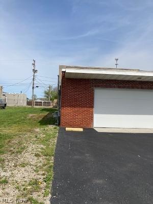 154 Woodbury Street Elyria OH 44035