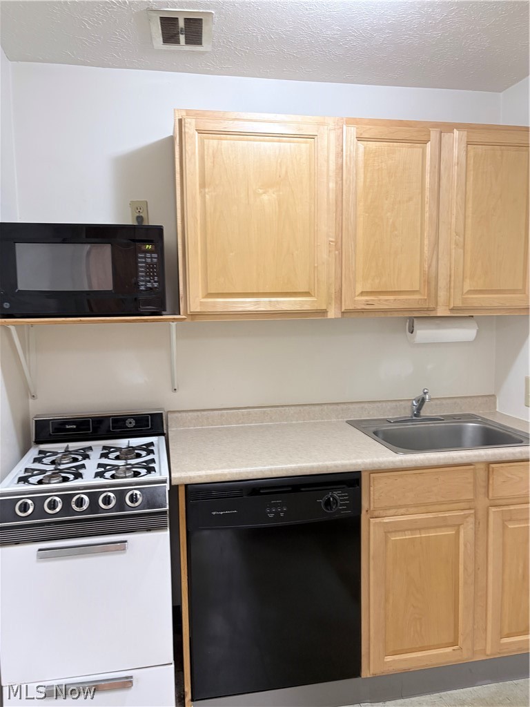 3202 St Clair Avenue NE Cleveland OH 44114