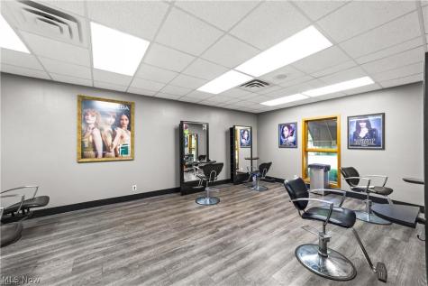 6071 Middle Ridge Road Lorain OH 44053