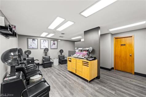 6071 Middle Ridge Road Lorain OH 44053