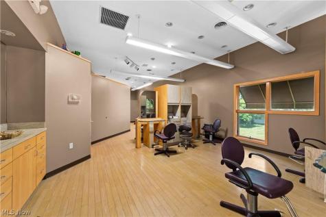 6071 Middle Ridge Road Lorain OH 44053