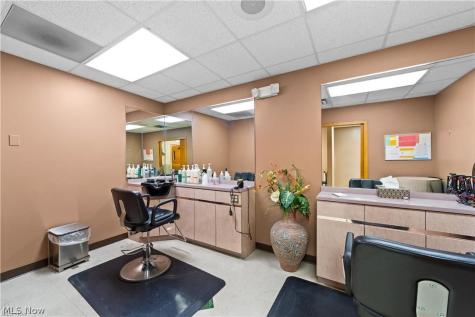 6071 Middle Ridge Road Lorain OH 44053