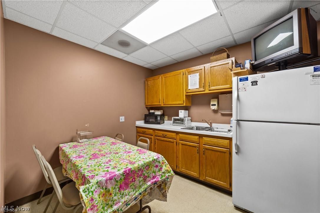 6071 Middle Ridge Road Lorain OH 44053
