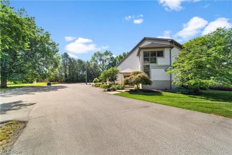 6071 Middle Ridge Road Lorain OH 44053