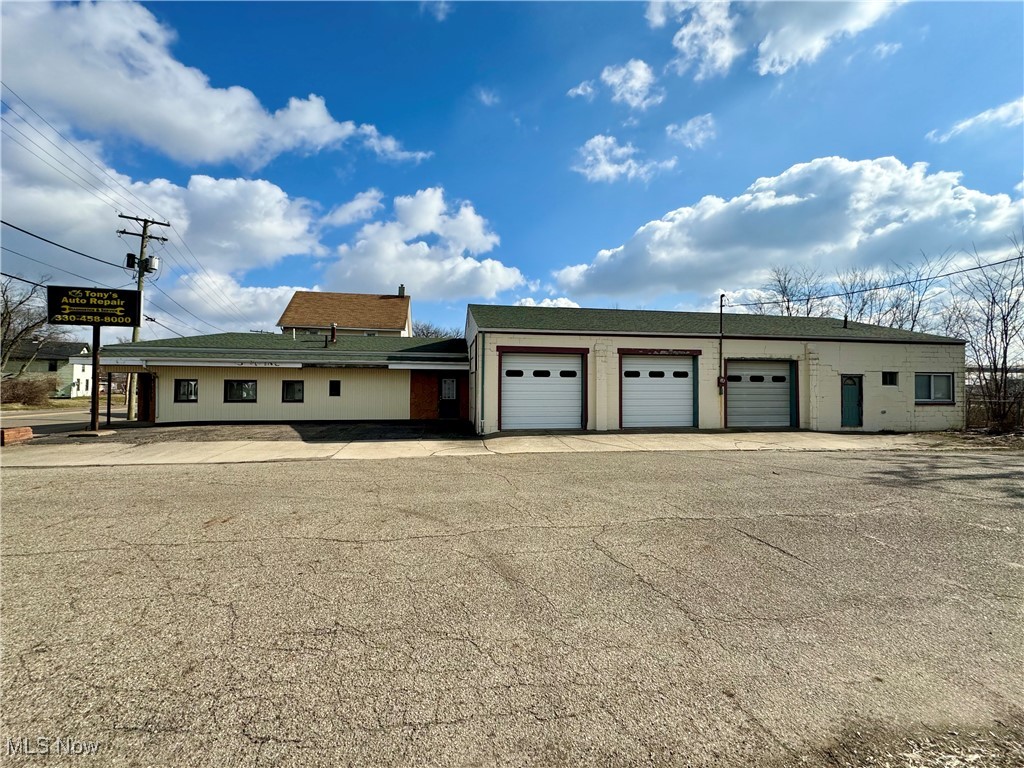 2326 Navarre Road SW Canton OH 44706