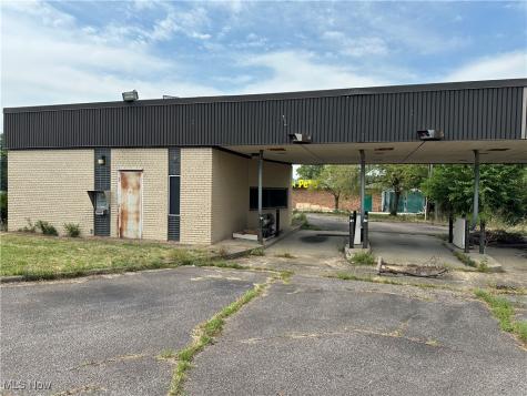 223 Abbe Road N Elyria OH 44035