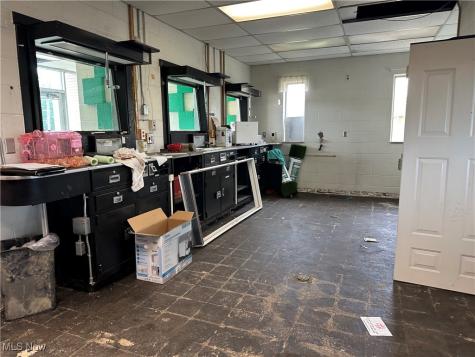 223 Abbe Road N Elyria OH 44035