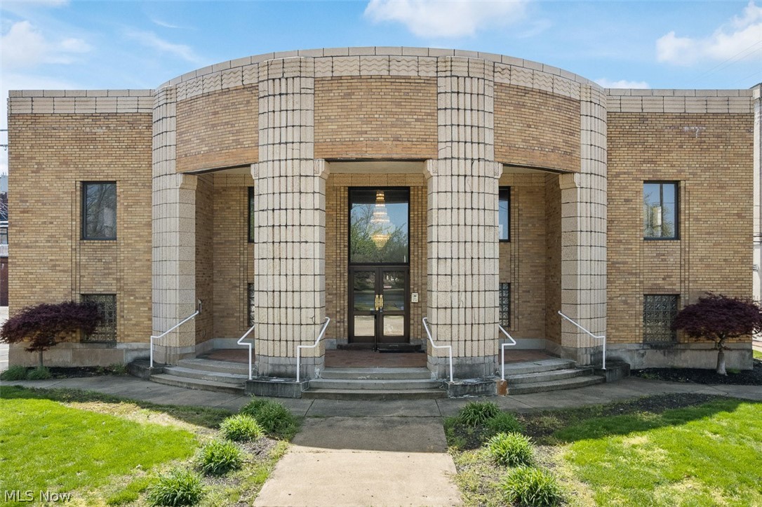 542 W Park Avenue Barberton OH 44203