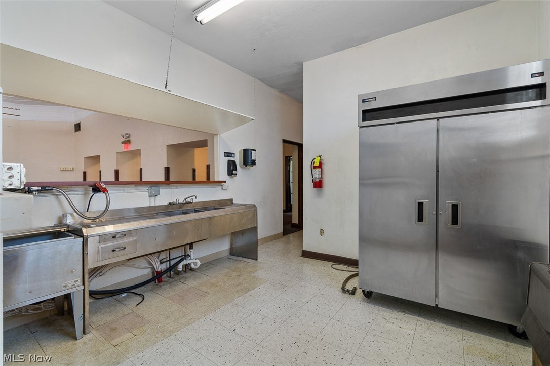 542 W Park Avenue Barberton OH 44203