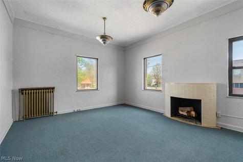 542 W Park Avenue Barberton OH 44203